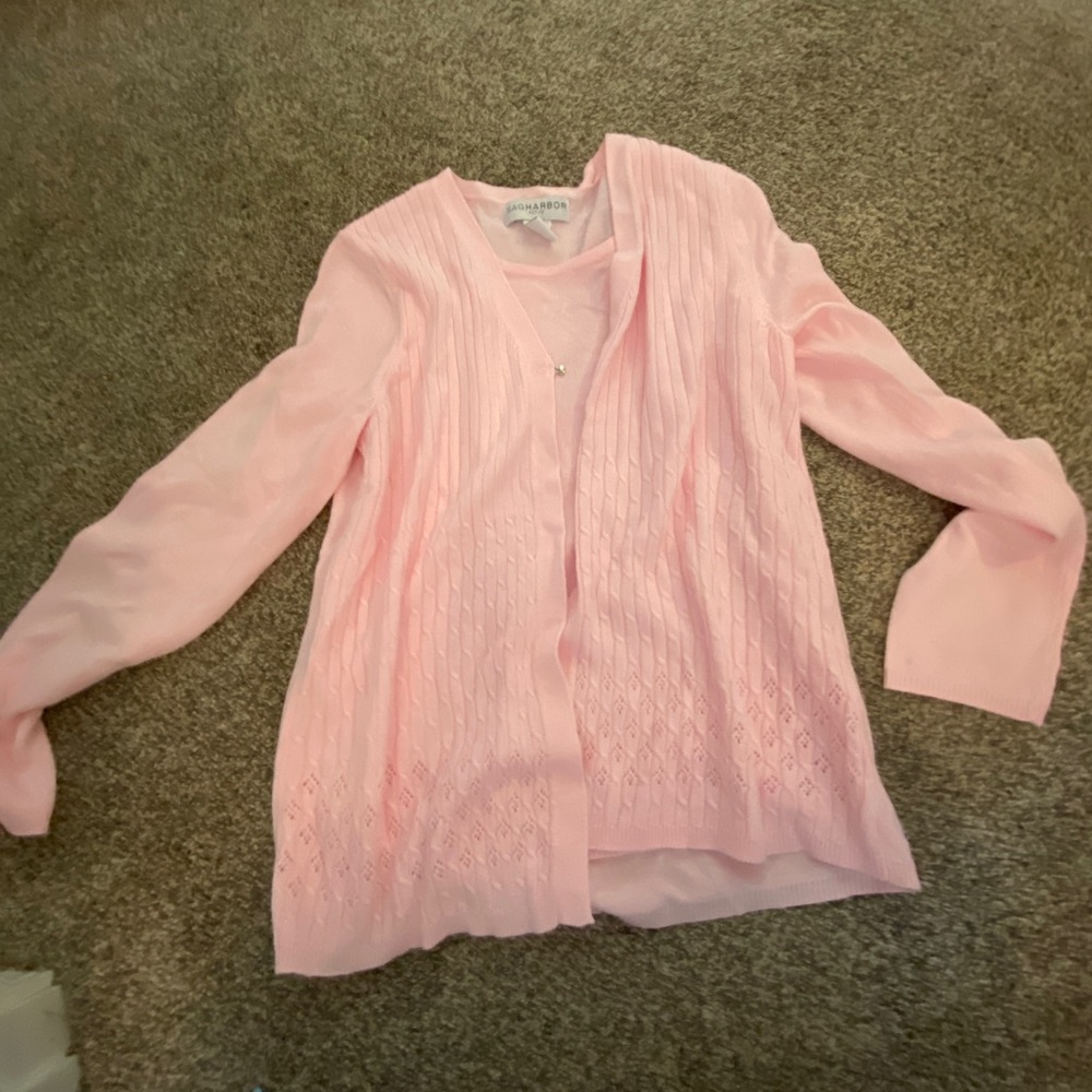 pink shirt/sweater